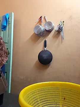 Lizza boudi online show from 2, 12, 2025