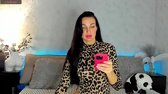 Tina Mart online show from 4, 11, 2025