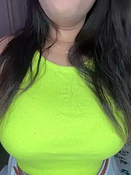 Snapshot of WifyHubby_38 chatting on 27, 2, 2026 WifyHubby 38 online show from 27, 2, 2026