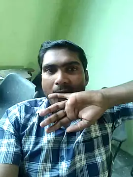 Snapshot of ccuteboyyyy chatting on 15, 10, 2025 ccuteboyyyy online show from 15, 10, 2025