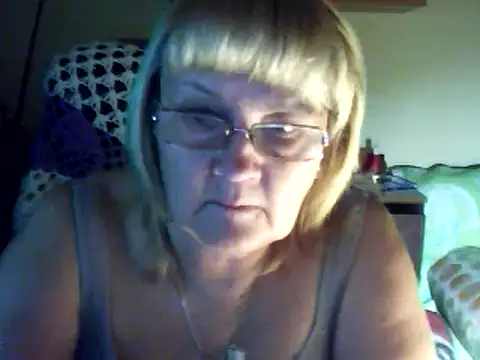 Snapshot of Violet5364 chatting on 11, 3, 2025 Violet5364 online show from 11, 3, 2025