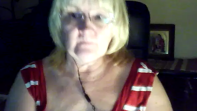 Snapshot of Violet5364 chatting on 16, 11, 2025 Violet5364 online show from 16, 11, 2025