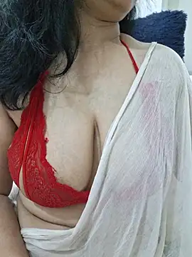 Snapshot of Jassi_Does chatting on 19, 7, 2026 Jassi Does online show from 19, 7, 2026