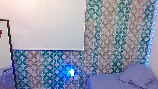 Emilybateee online show from 25, 2, 2025