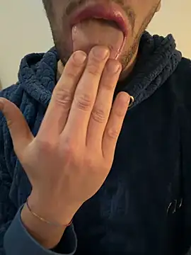 yaxxx03 online show from 20, 10, 2025