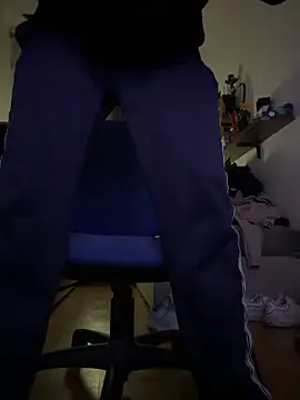 yaxxx03 online show from 24, 11, 2025