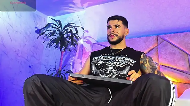 DickGriffith  online show from 6, 10, 2025