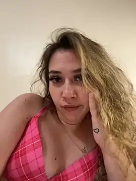 Snapshot of angelicasn0w chatting on 11, 2, 2025 angelicasn0w online show from 11, 2, 2025