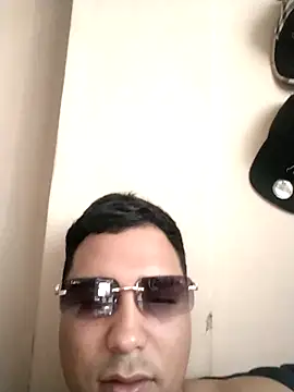 Snapshot of avit902 chatting on 8, 4, 2026 avit902 online show from 8, 4, 2026