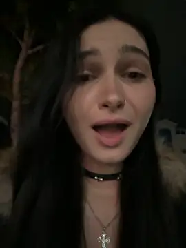 lunalovelee online show from 9, 10, 2025