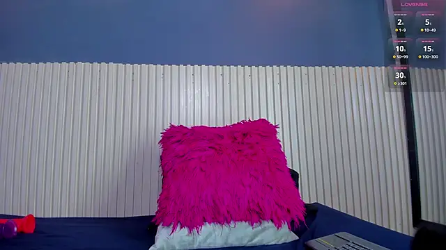 Aida-nicolle online show from 26, 11, 2025