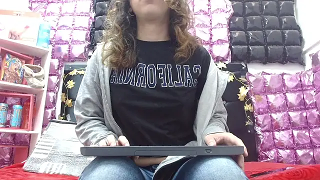 Snapshot of poisondost_hot chatting on 10, 10, 2025 poisondost hot online show from 10, 10, 2025