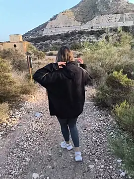 Mona Plus online show from 14, 10, 2025