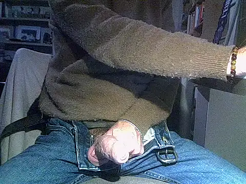 Snapshot of createur34 chatting on 4, 2, 2026 createur34 online show from 4, 2, 2026