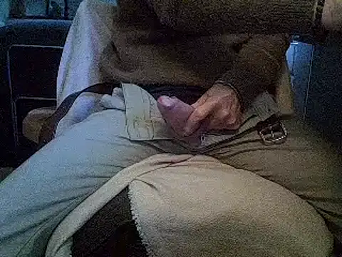 Snapshot of createur34 chatting on 6, 3, 2026 createur34 online show from 6, 3, 2026