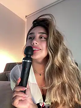 Snapshot of Hornyholly__ chatting on 28, 11, 2025 Hornyholly online show from 28, 11, 2025