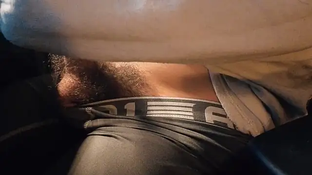 Snapshot of strongdude212 chatting on 22, 5, 2026 strongdude212 online show from 22, 5, 2026