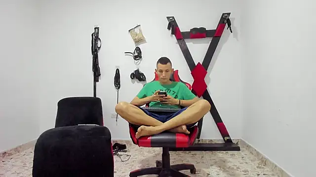 Isak Millan online show from 30, 11, 2025