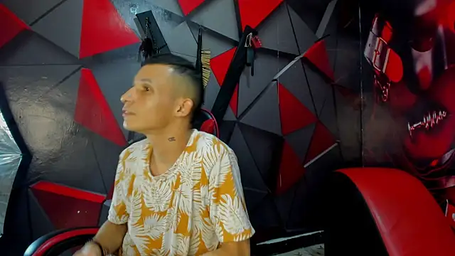 Isak Millan online show from 2, 12, 2025