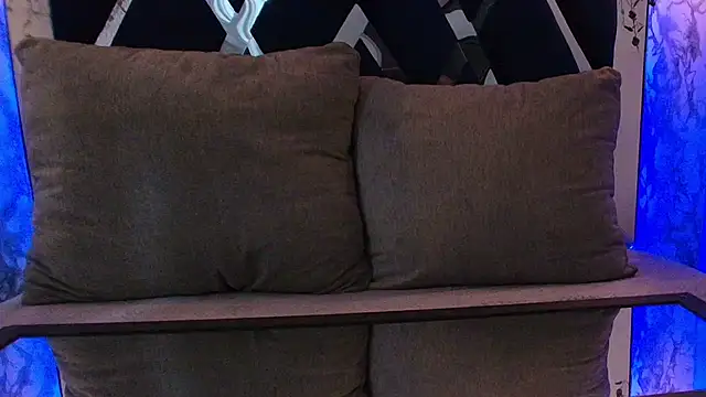 charlotte bluee online show from 24, 11, 2025