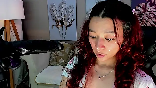 Snapshot of charlotte_bluee chatting on 9, 6, 2026 charlotte bluee online show from 9, 6, 2026