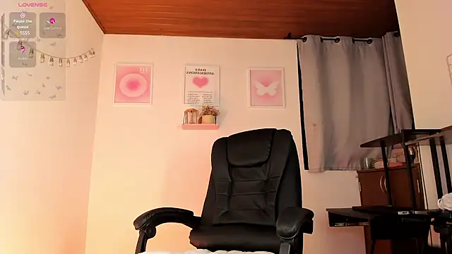 Amygoddess online show from 11, 3, 2025