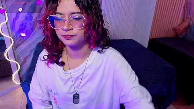 Snapshot of kristen_tay chatting on 30, 4, 2026 kristen tay online show from 30, 4, 2026