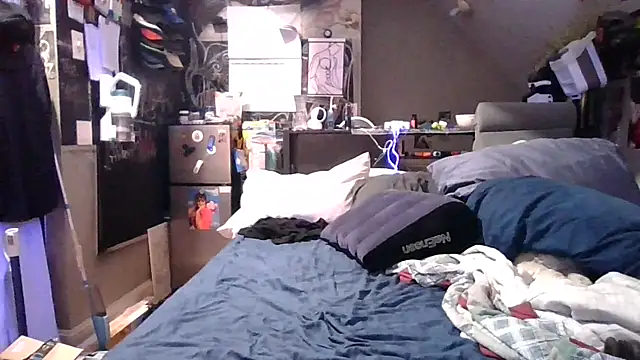 Sk00byJaXxX212 online show from 22, 10, 2025