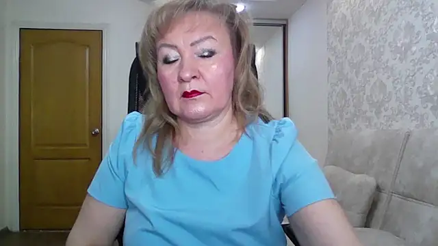 Victoria secrets  online show from 8, 10, 2025