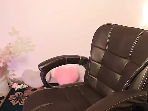 megancatluna online show from 23, 11, 2025