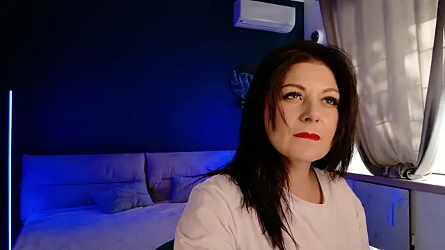 Snapshot of RaileReed chatting on 7, 5, 2026 RaileReed online show from 7, 5, 2026