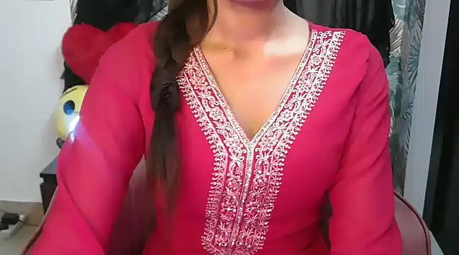 Snapshot of jenifermedow chatting on 27, 2, 2025 jenifermedow online show from 27, 2, 2025