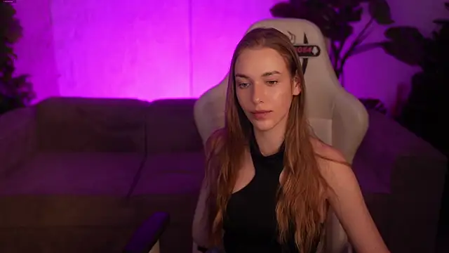 Layla Sweet  online show from 18, 1, 2026