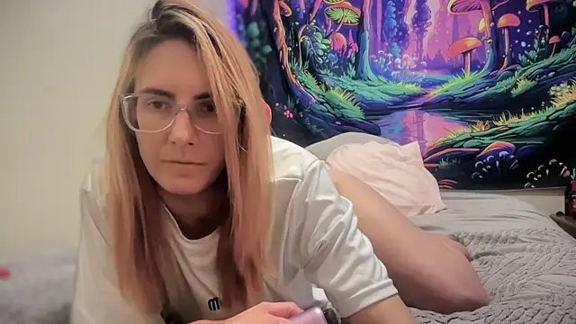 Snapshot of slyyyyn chatting on 18, 3, 2025 slyyyyn online show from 18, 3, 2025