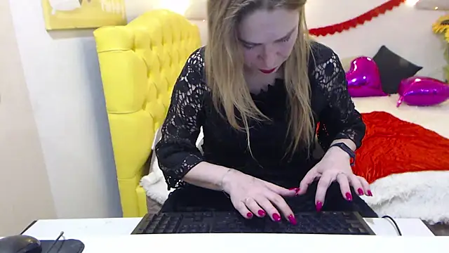 TessaDaybreak online show from 2, 3, 2025