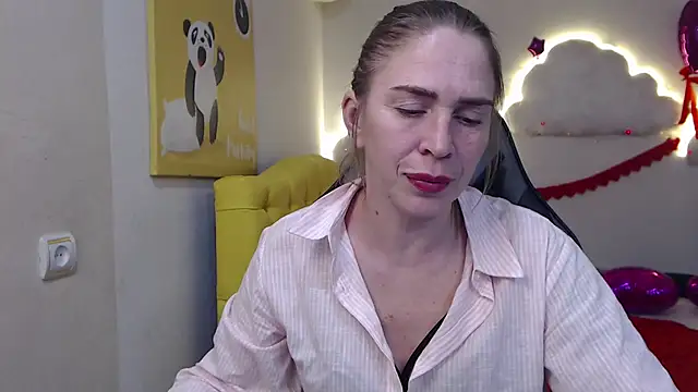 TessaDaybreak online show from 15, 3, 2025