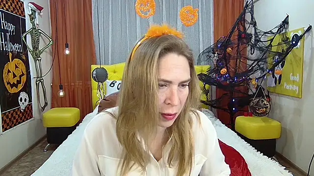 TessaDaybreak online show from 13, 10, 2025