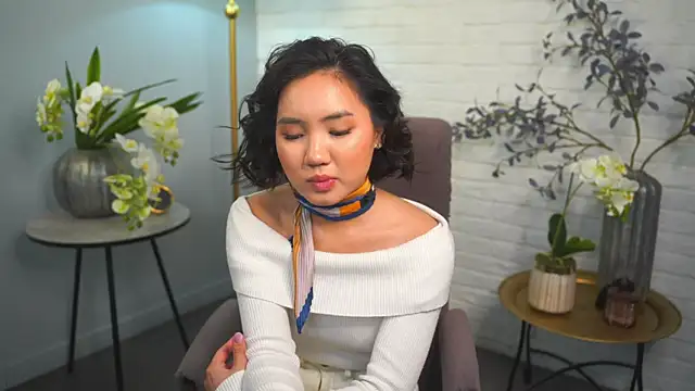 EthalHence online show from 15, 2, 2025