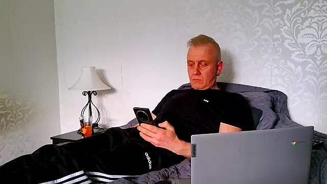 Snapshot of Teemu chatting on 18, 6, 2026 Teemu online show from 18, 6, 2026