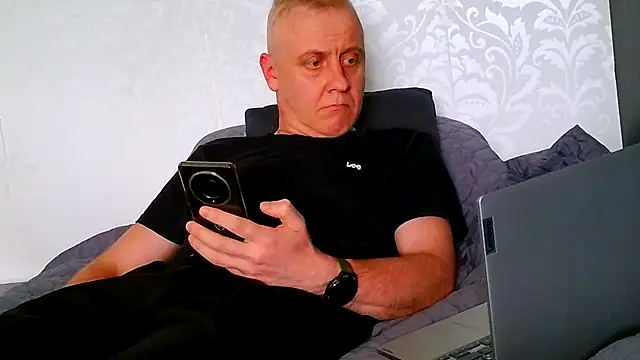 Snapshot of Teemu chatting on 1, 7, 2026 Teemu online show from 1, 7, 2026