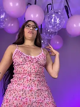 MelanieHillss online show from 28, 6, 2026