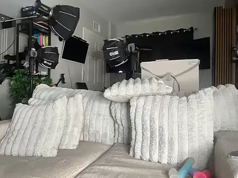 meggsworld online show from 27, 11, 2025