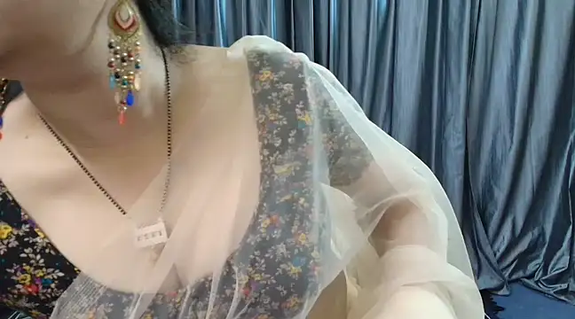 Snapshot of goldiwets chatting on 3, 3, 2025 goldiwets online show from 3, 3, 2025