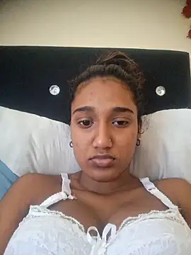 Snapshot of indianpink_lips chatting on 5, 11, 2025 indianpink lips online show from 5, 11, 2025