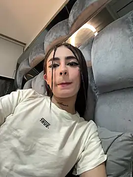 Snapshot of candycami19 chatting on 23, 2, 2025 candycami19 online show from 23, 2, 2025