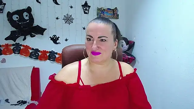 DianaMGG online show from 4, 11, 2025