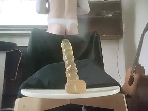 Snapshot of MystiqueRider chatting on 6, 10, 2025 MystiqueRider online show from 6, 10, 2025