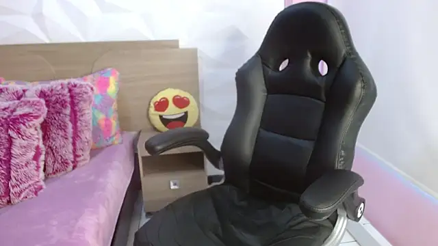 Katty love01 online show from 15, 3, 2025