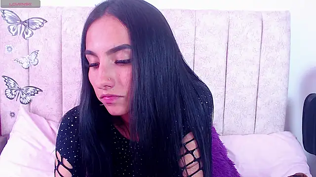 Snapshot of Skinny_doll__ chatting on 4, 3, 2025 Skinny doll online show from 4, 3, 2025