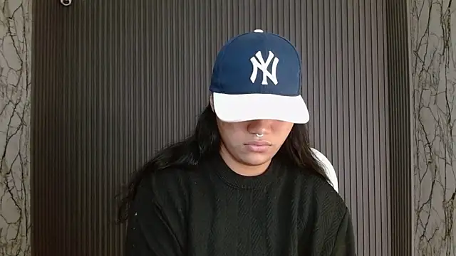 Snapshot of melany_rouse18 chatting on 23, 9, 2025 melany rouse18 online show from 23, 9, 2025